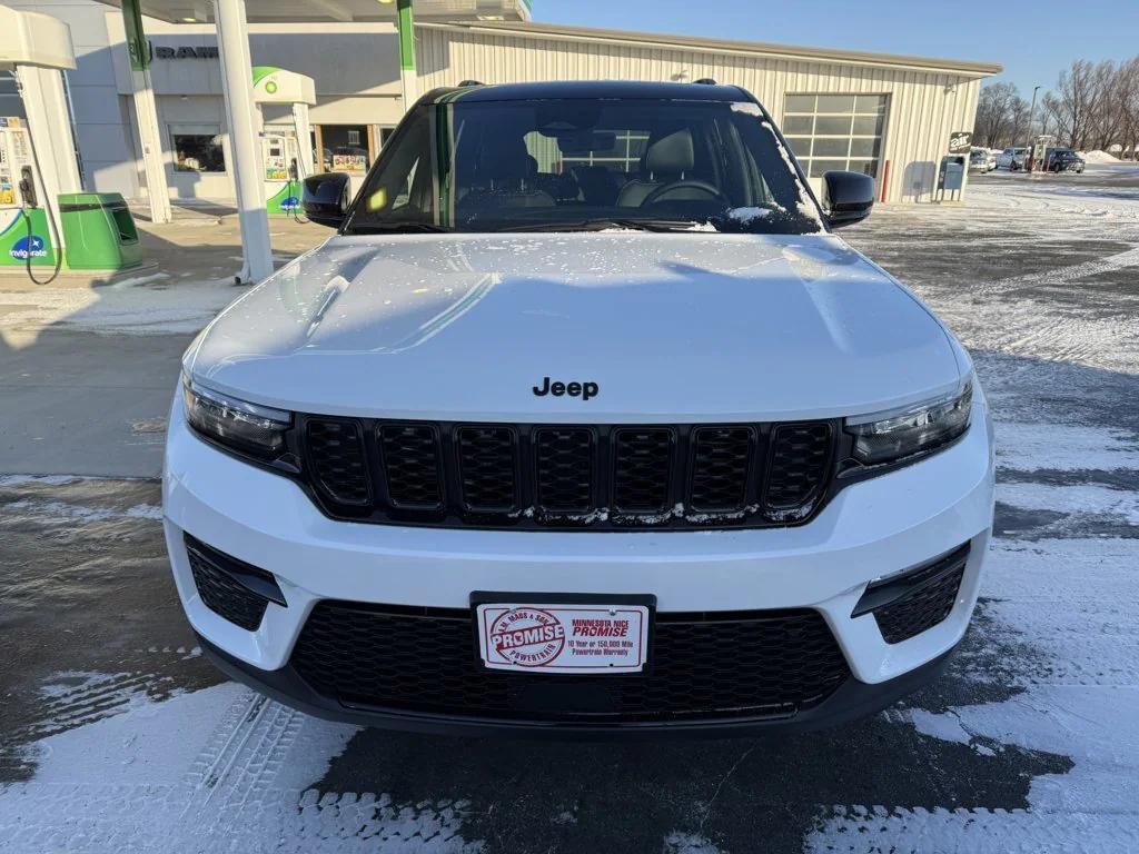 new 2025 Jeep Grand Cherokee car, priced at $49,082