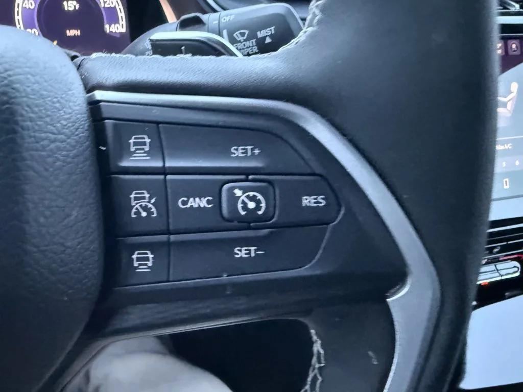 used 2024 Jeep Grand Cherokee car, priced at $32,990