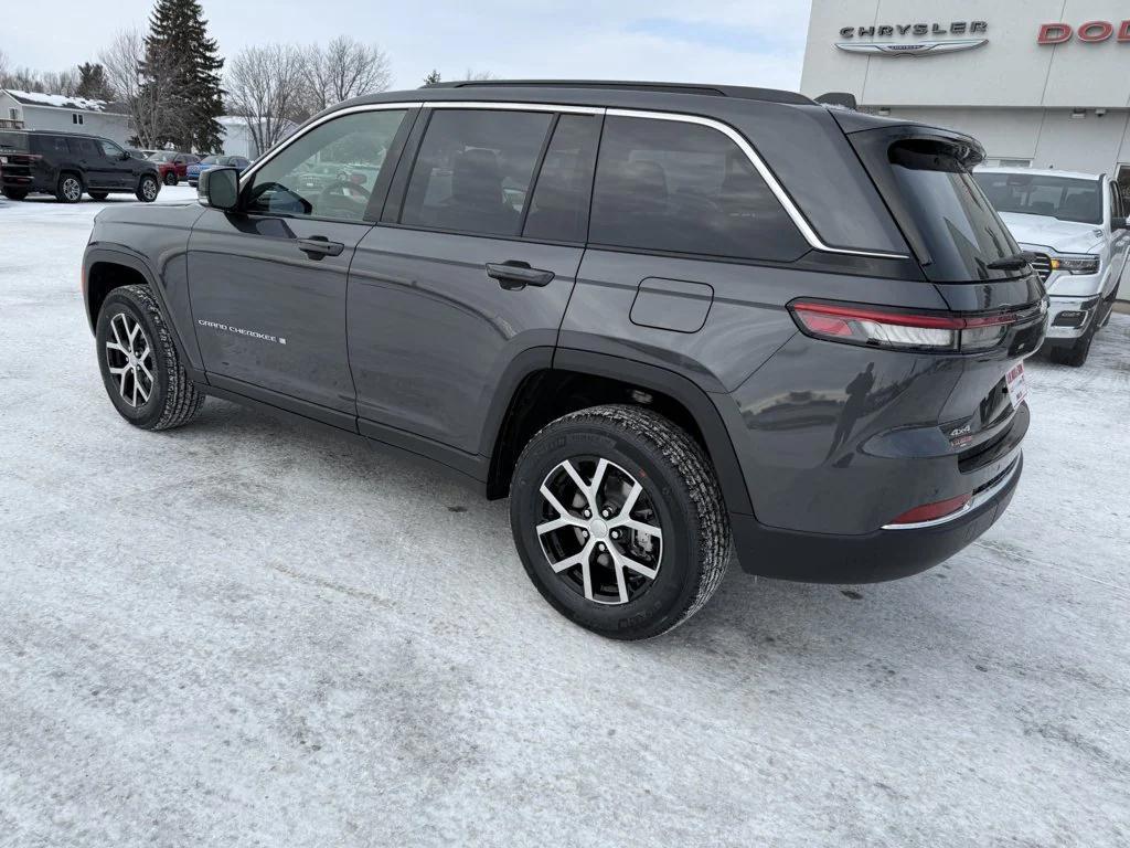 new 2025 Jeep Grand Cherokee car, priced at $42,003