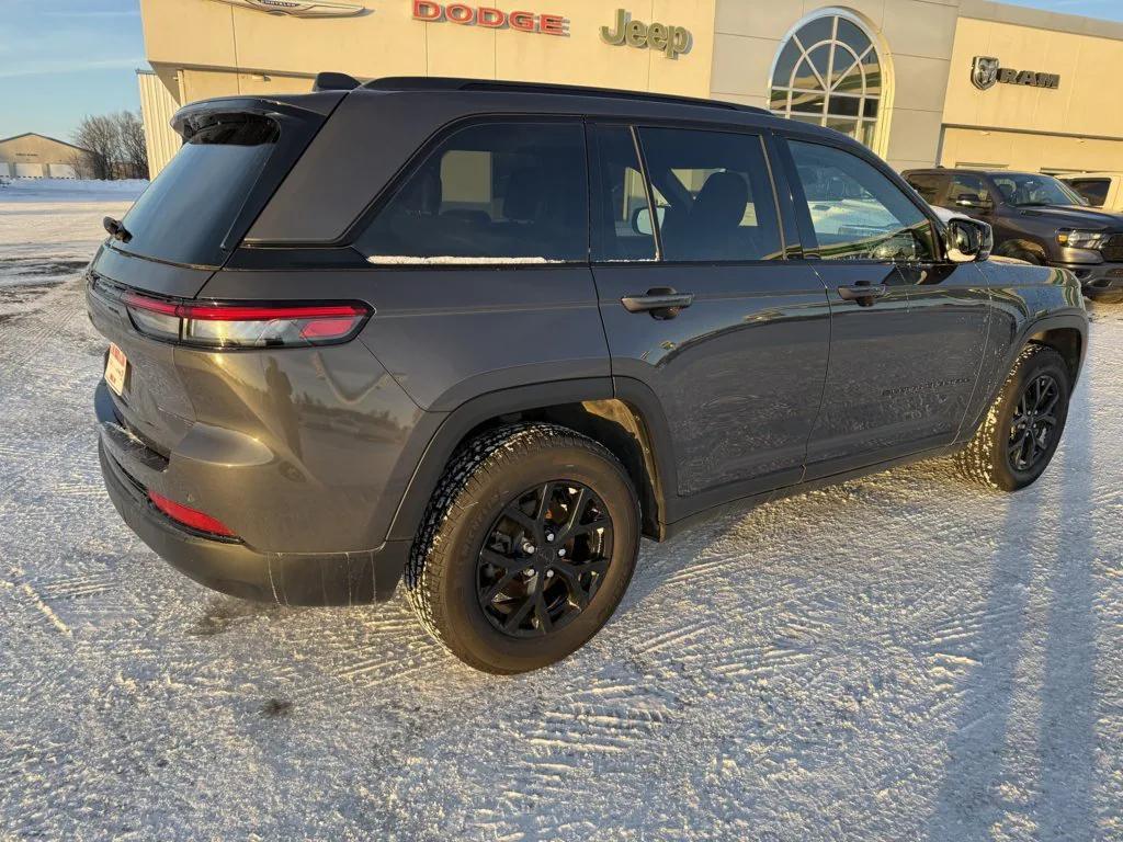 used 2024 Jeep Grand Cherokee car, priced at $35,990