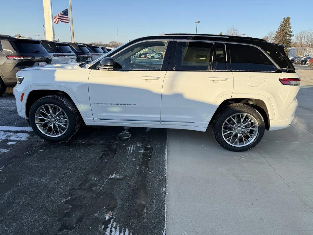 new 2025 Jeep Grand Cherokee car, priced at $55,964