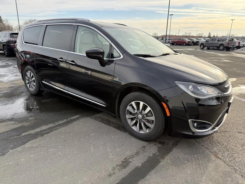 used 2020 Chrysler Pacifica car, priced at $18,990