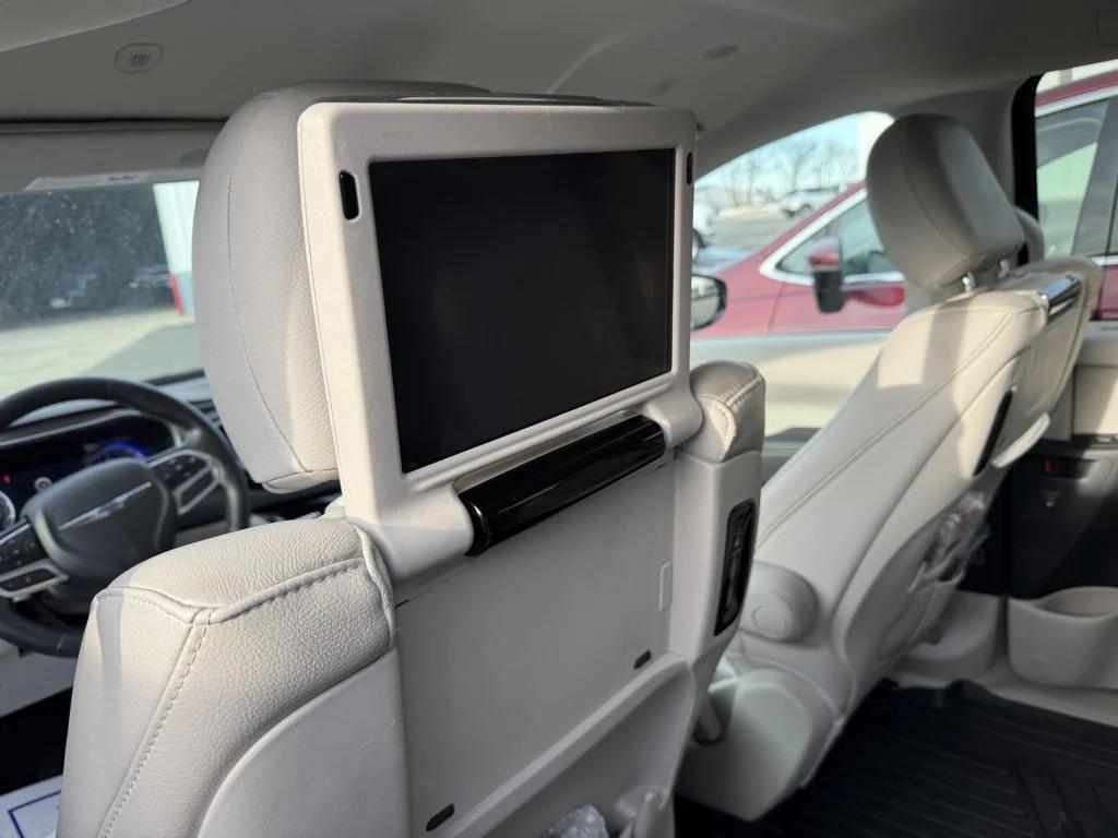 used 2020 Chrysler Pacifica car, priced at $18,990