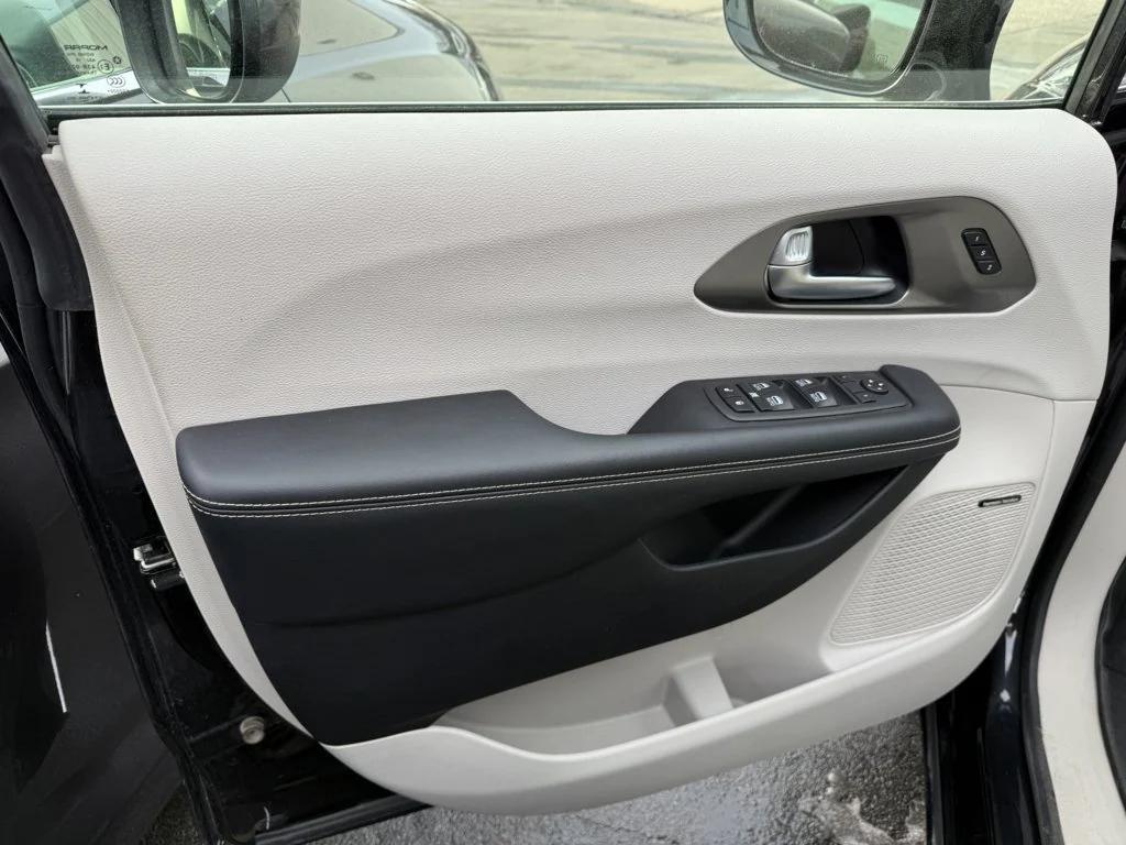 used 2020 Chrysler Pacifica car, priced at $18,990