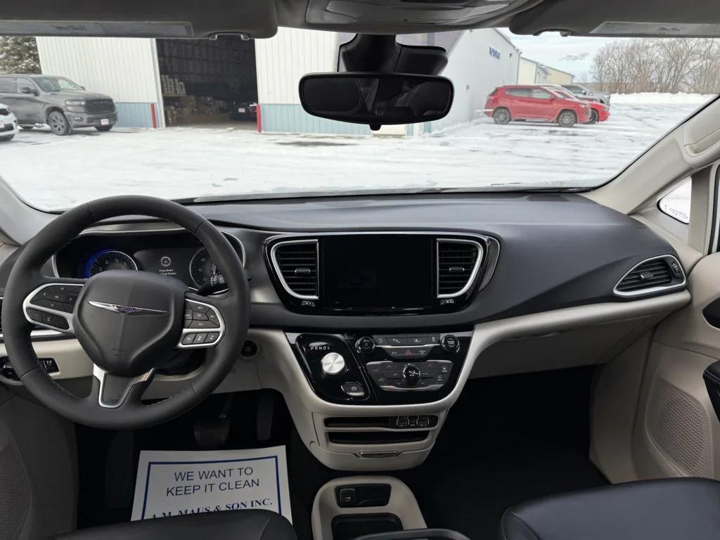 used 2023 Chrysler Pacifica car, priced at $24,990