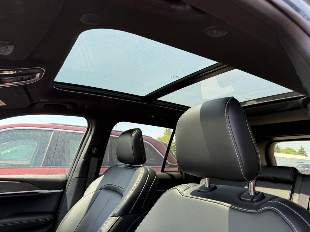 new 2026 Jeep Grand Cherokee car, priced at $44,668