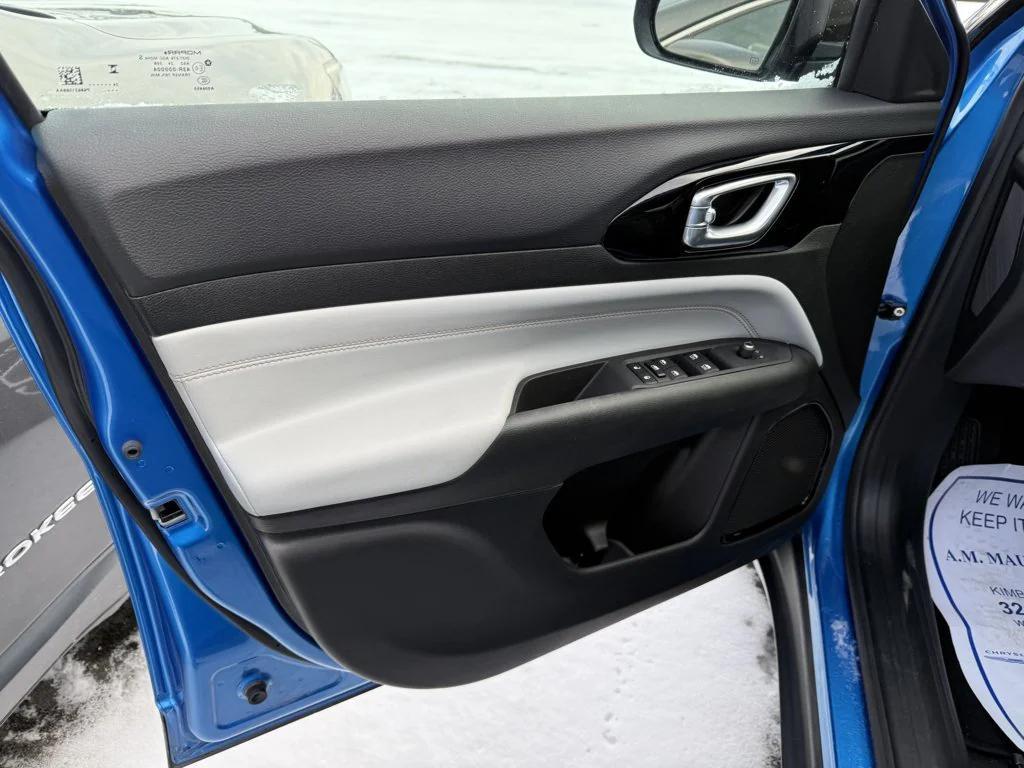 used 2025 Jeep Compass car, priced at $26,990