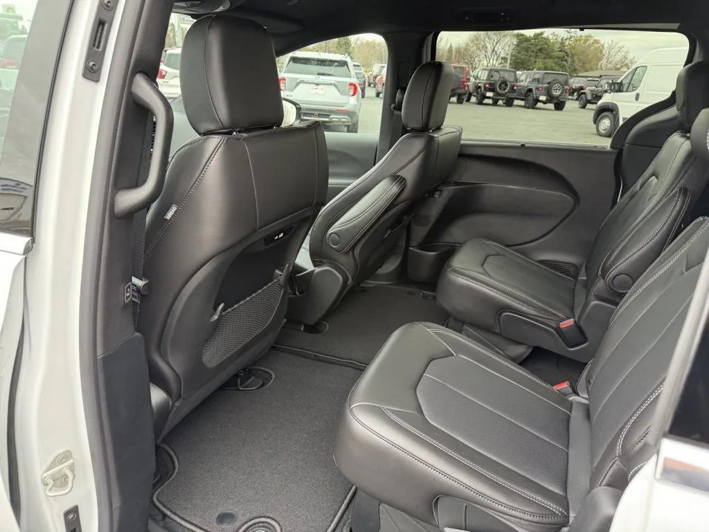 new 2026 Chrysler Pacifica car, priced at $41,567