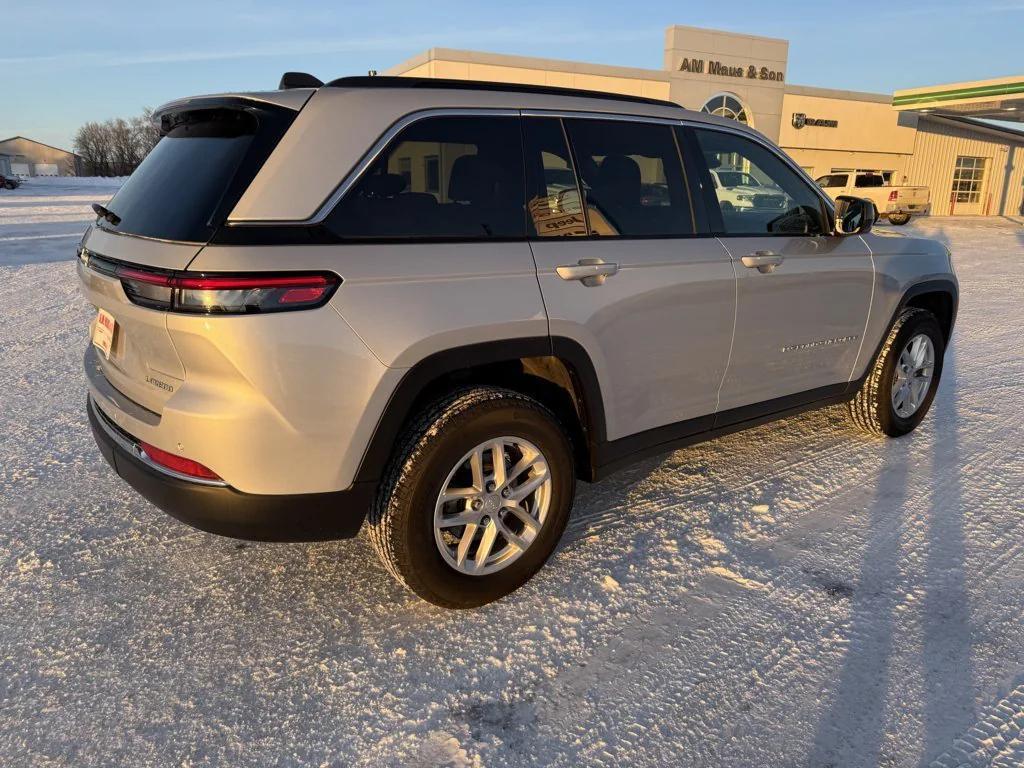 used 2024 Jeep Grand Cherokee car, priced at $31,990