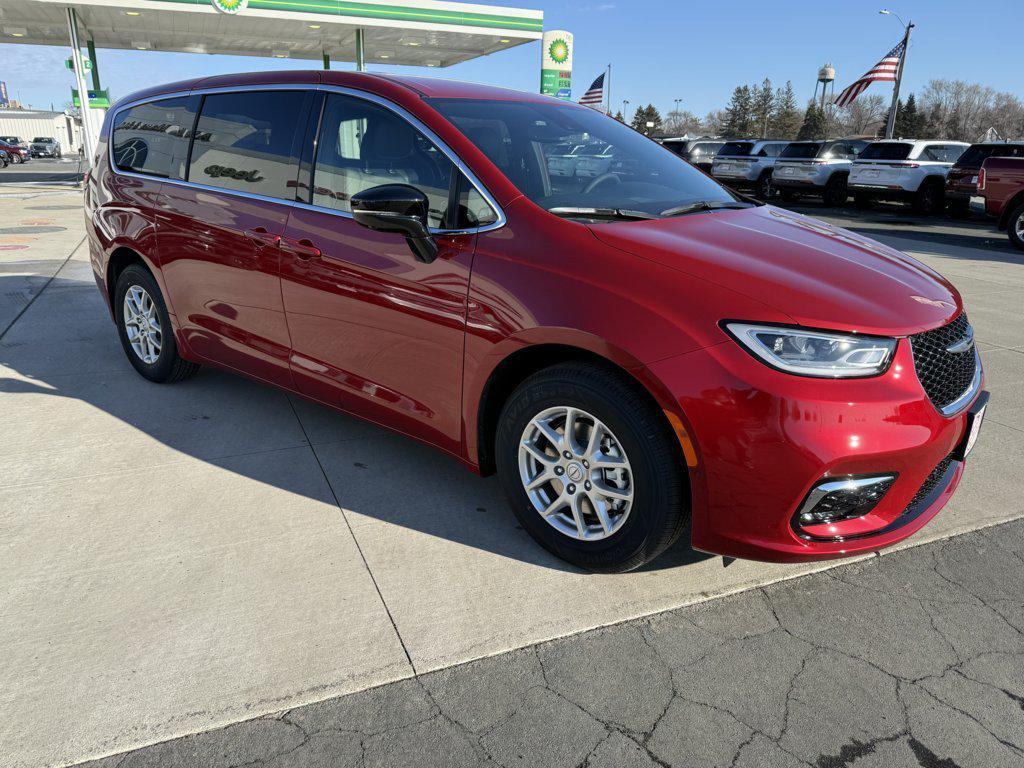 new 2026 Chrysler Pacifica car, priced at $42,637