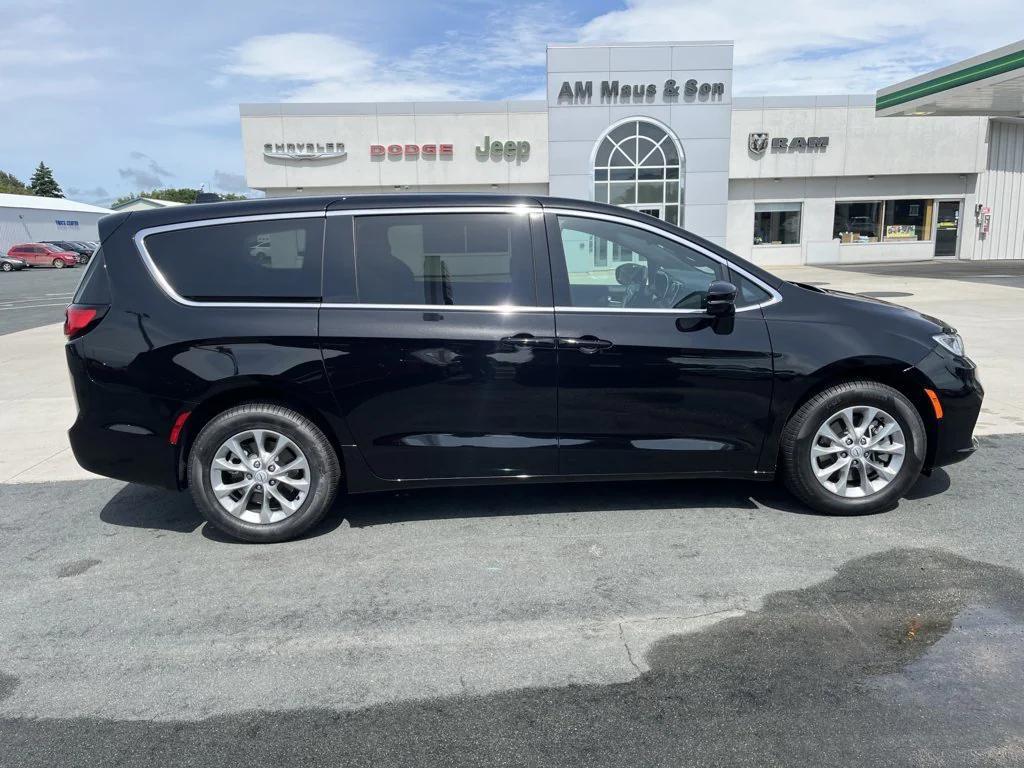 used 2025 Chrysler Pacifica car, priced at $41,990