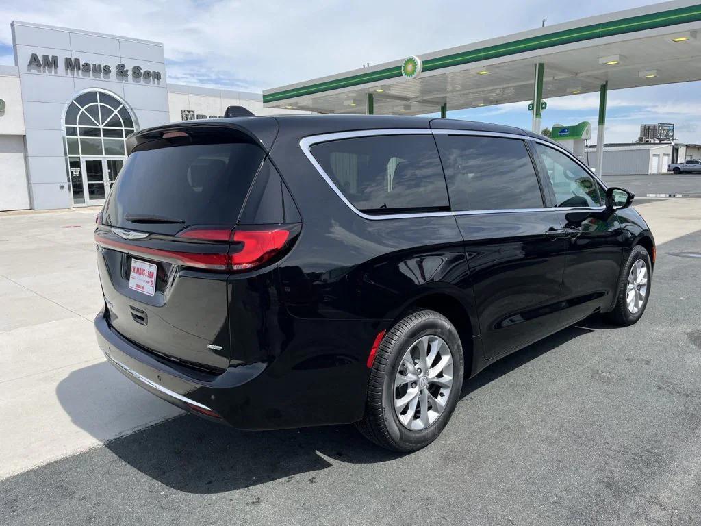 used 2025 Chrysler Pacifica car, priced at $41,990
