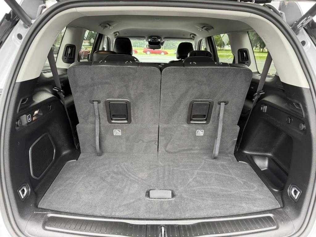 used 2022 Jeep Grand Cherokee L car, priced at $29,990