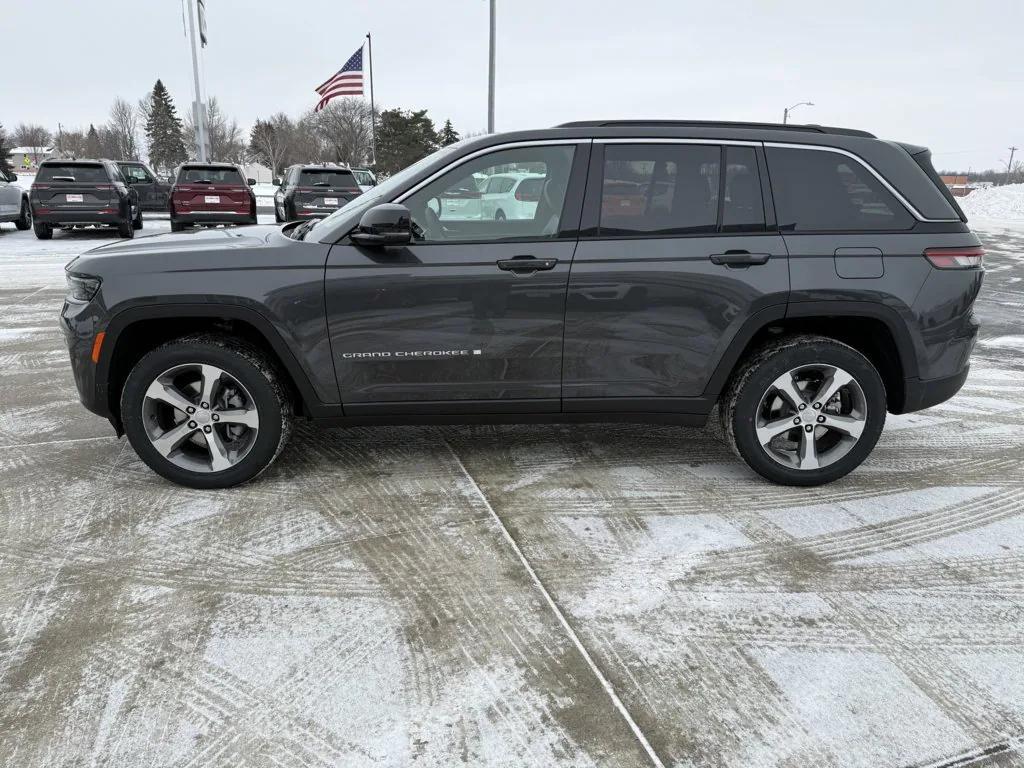 new 2026 Jeep Grand Cherokee car, priced at $46,947