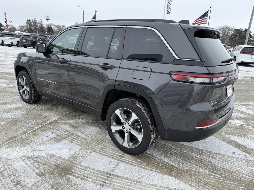 new 2026 Jeep Grand Cherokee car, priced at $46,947
