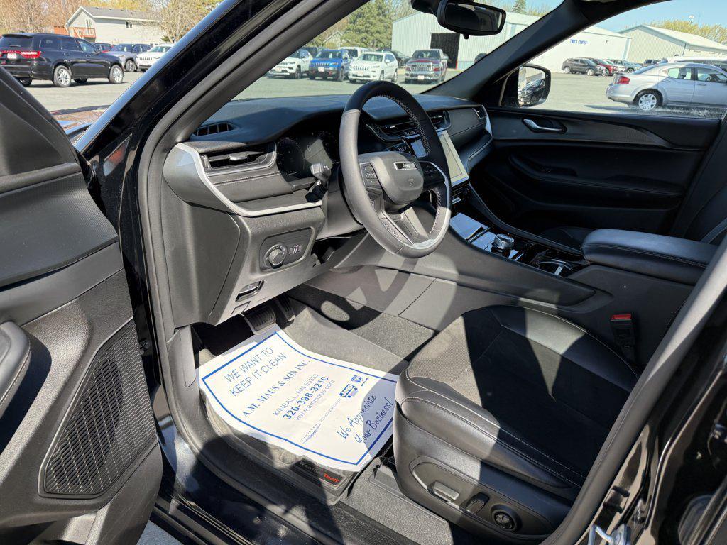 used 2023 Jeep Grand Cherokee car, priced at $33,329