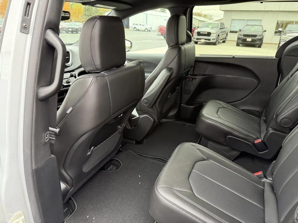 new 2026 Chrysler Pacifica car, priced at $44,933