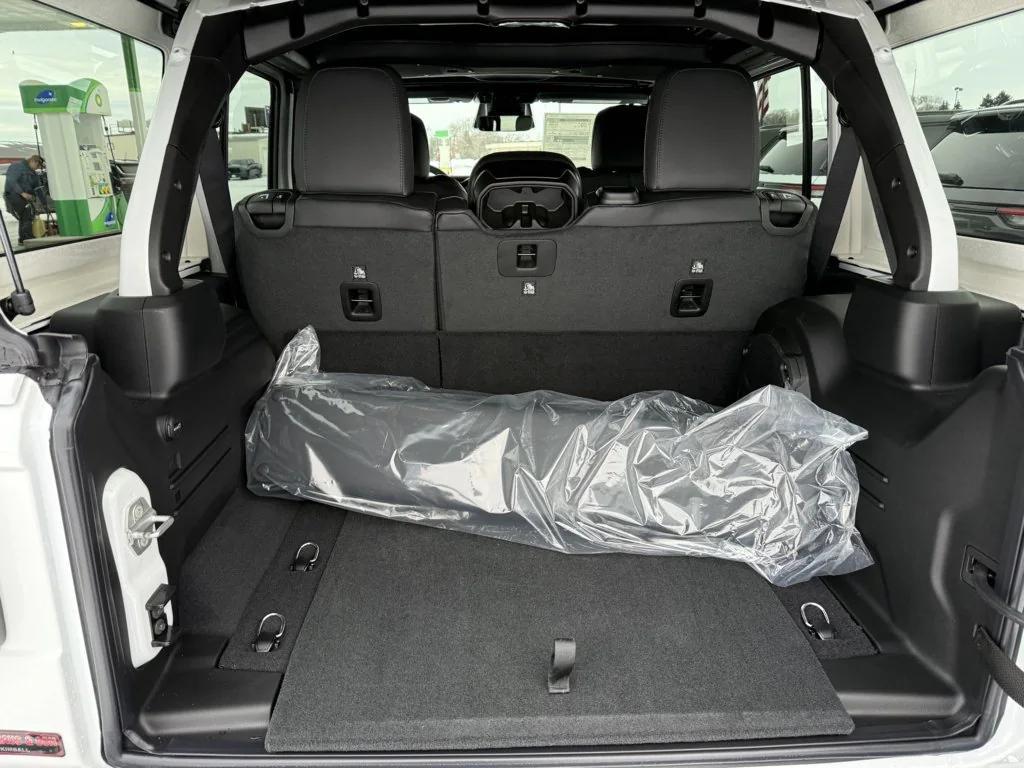 new 2026 Jeep Wrangler car, priced at $55,523