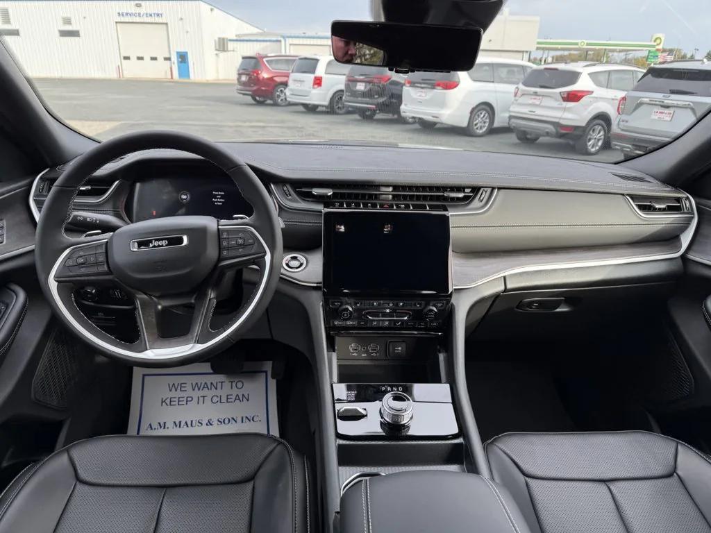 new 2025 Jeep Grand Cherokee car, priced at $48,409