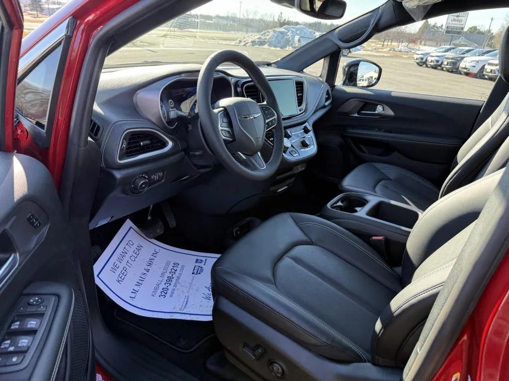 new 2026 Chrysler Pacifica car, priced at $46,912