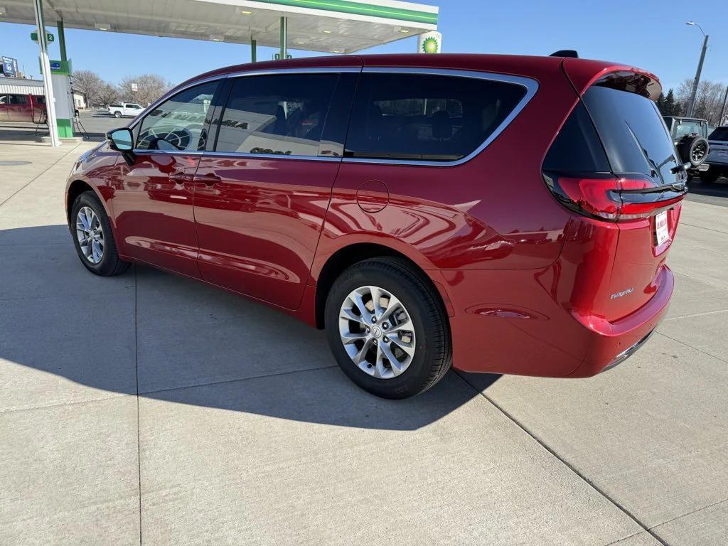 new 2026 Chrysler Pacifica car, priced at $46,912