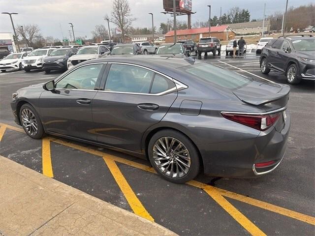 used 2025 Lexus ES 300h car, priced at $48,981