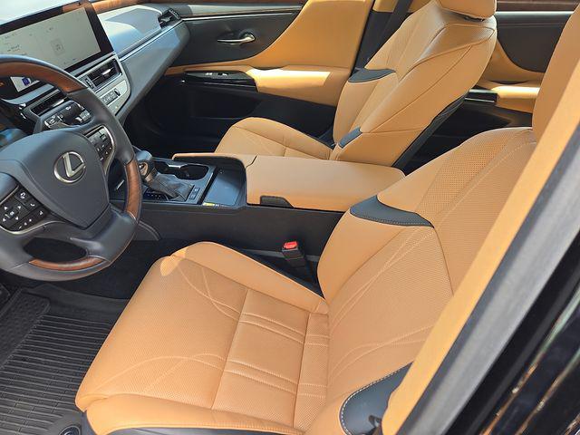 used 2025 Lexus ES 300h car, priced at $50,982