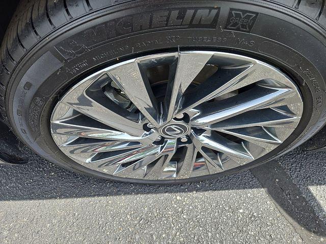 used 2025 Lexus ES 300h car, priced at $50,982