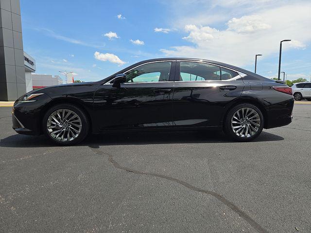 used 2025 Lexus ES 300h car, priced at $50,982