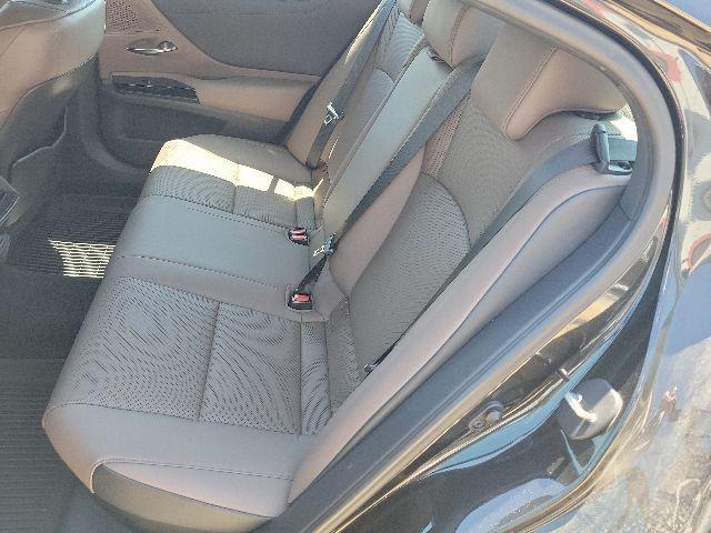 used 2024 Lexus ES 300h car, priced at $41,450