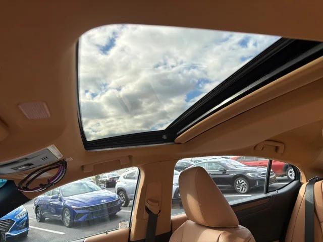 used 2023 Lexus ES 300h car, priced at $37,950