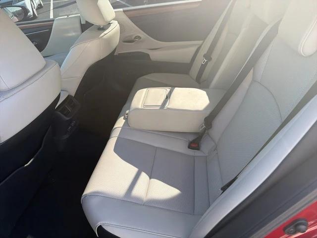 used 2025 Lexus ES 300h car, priced at $43,251