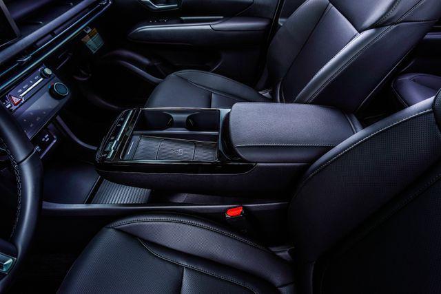 used 2025 Hyundai TUCSON Hybrid car, priced at $36,228