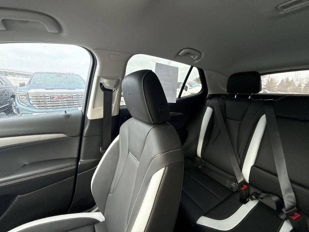 used 2025 Buick Envision car, priced at $32,915