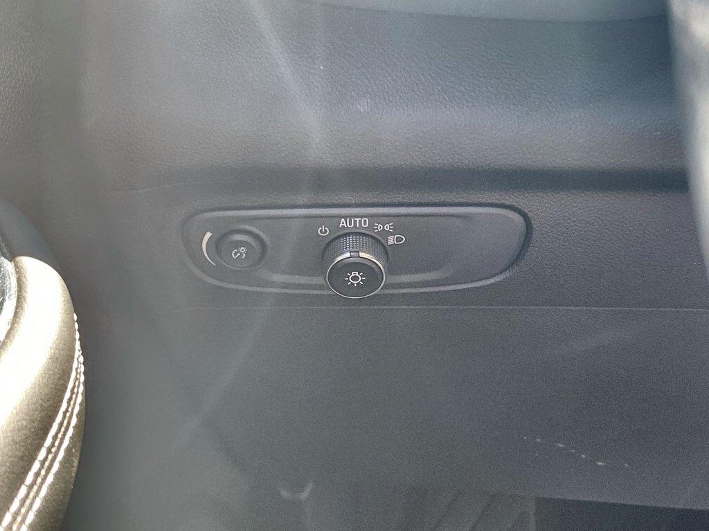 used 2023 Buick Envision car, priced at $25,358