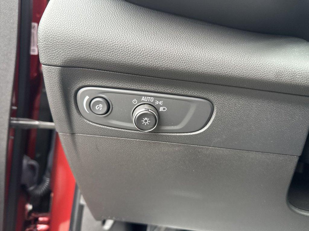 used 2023 Buick Envision car, priced at $25,524