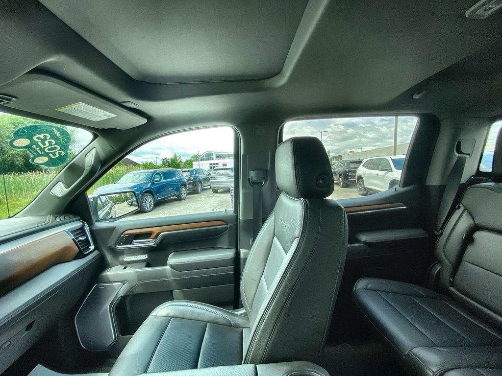 used 2023 GMC Sierra 1500 car, priced at $51,436