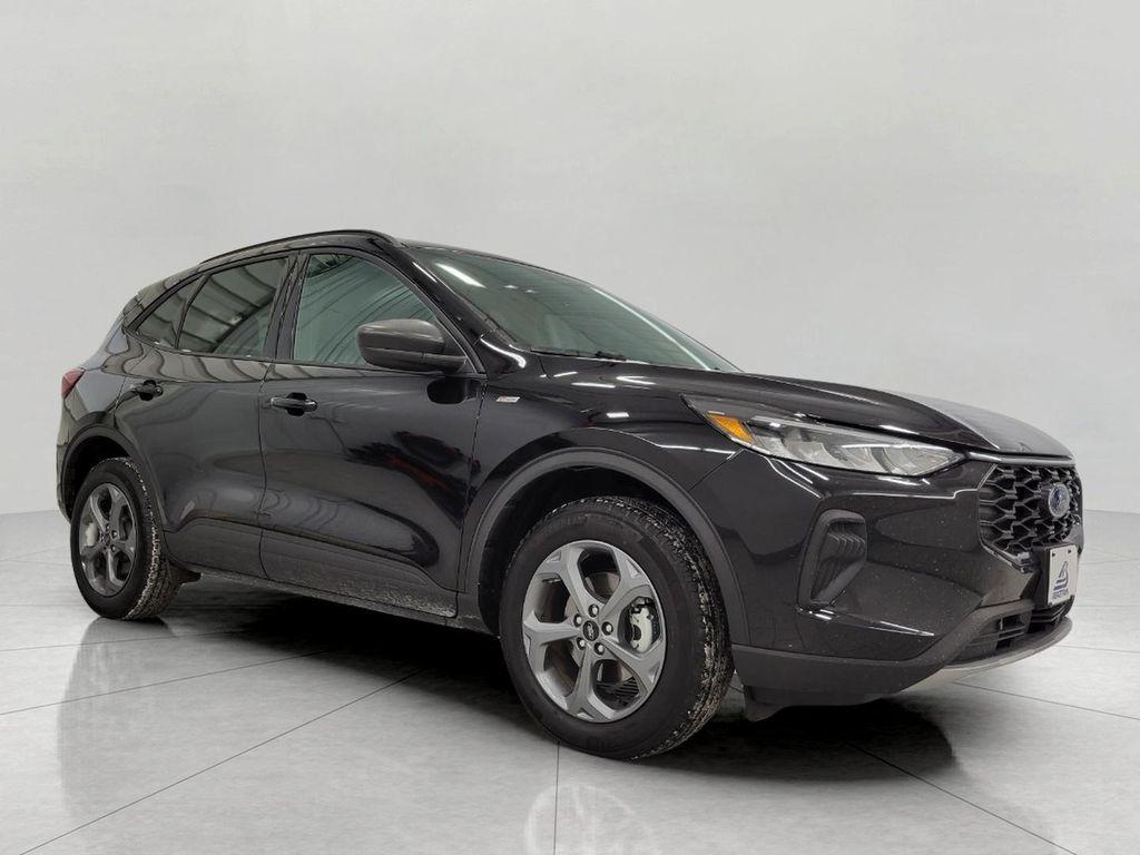 used 2025 Ford Escape car, priced at $27,998