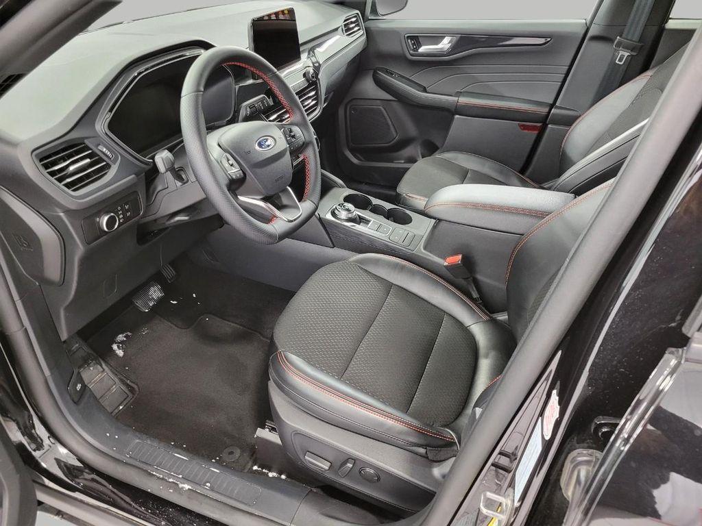 used 2025 Ford Escape car, priced at $27,998