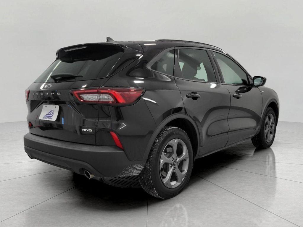 used 2025 Ford Escape car, priced at $27,998