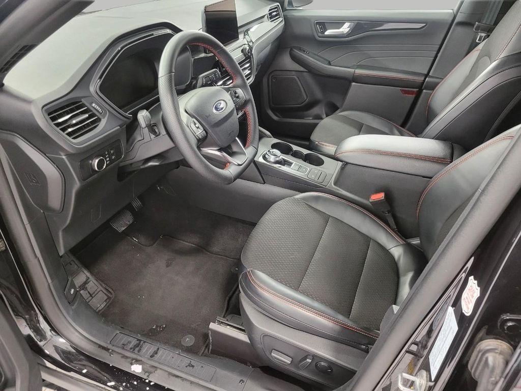 used 2025 Ford Escape car, priced at $27,998