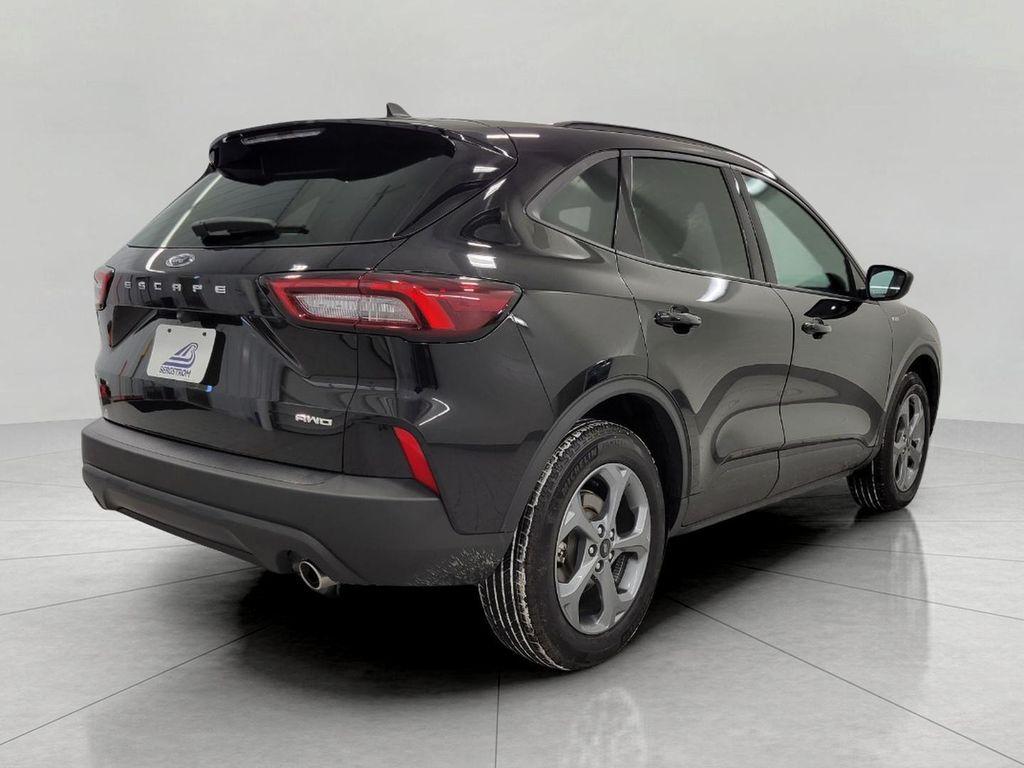 used 2025 Ford Escape car, priced at $27,998