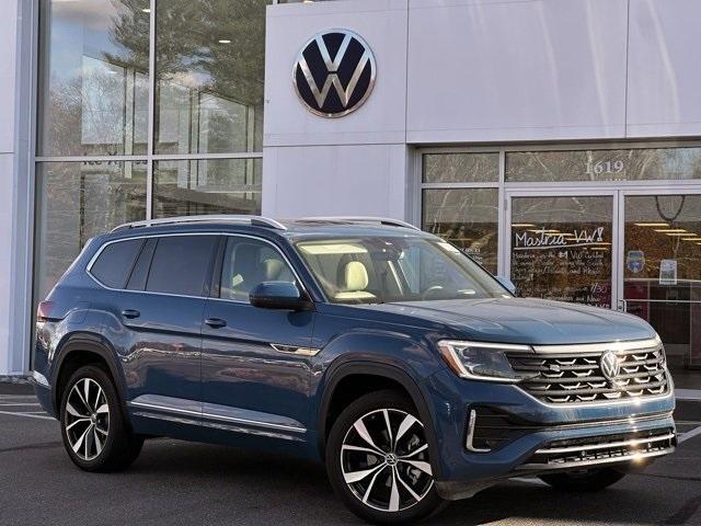 used 2025 Volkswagen Atlas car, priced at $42,392