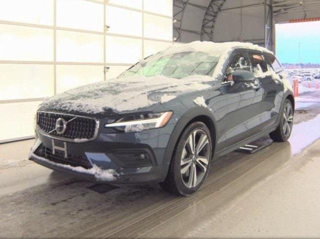 used 2025 Volvo V60 Cross Country car, priced at $35,981