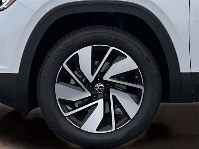 new 2026 Volkswagen Atlas car, priced at $43,915