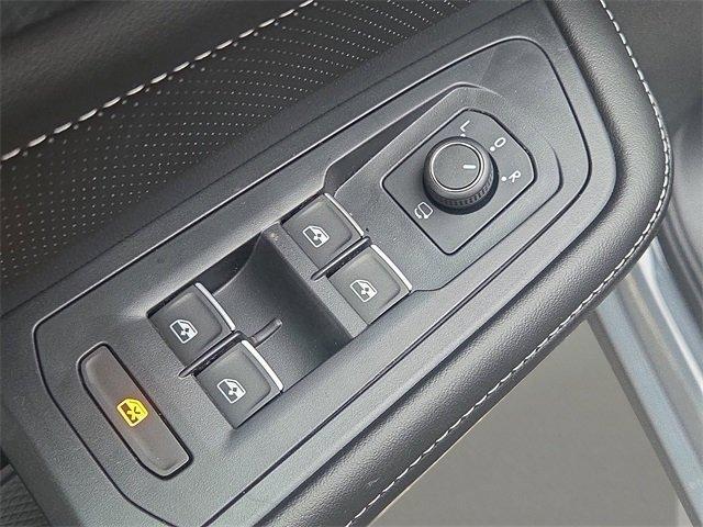 new 2026 Volkswagen Atlas Cross Sport car, priced at $52,002