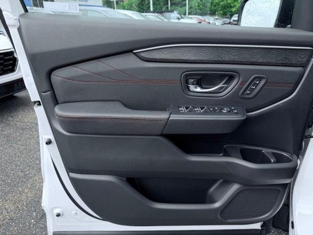 new 2026 Honda Pilot car, priced at $57,449