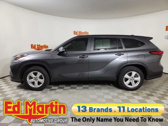 used 2023 Toyota Highlander car, priced at $30,652