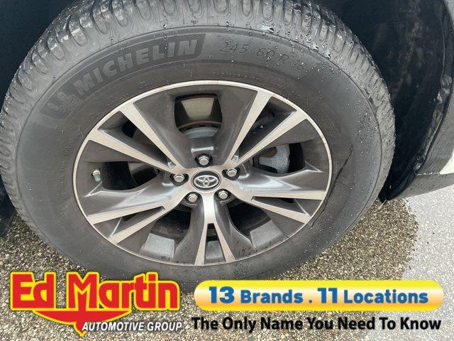 used 2017 Toyota Highlander car, priced at $14,894