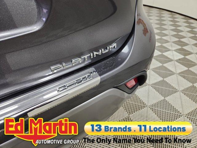 used 2025 Toyota Highlander Hybrid car, priced at $51,407